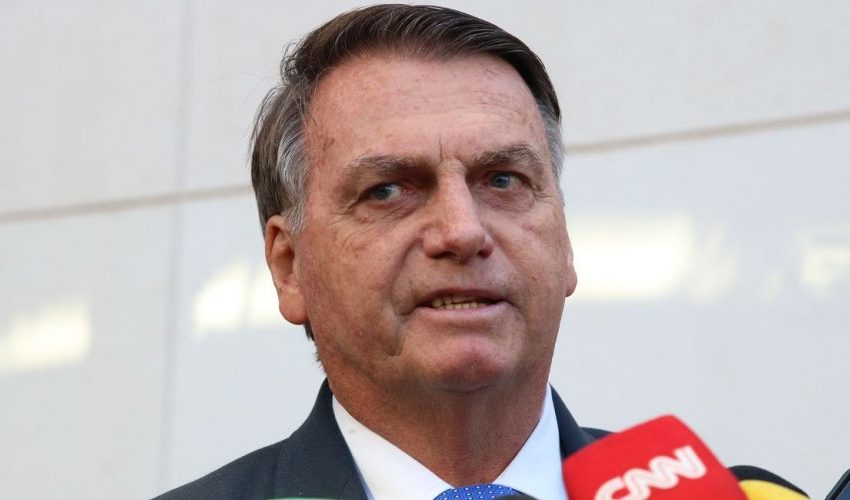  Bolsonaro é internado em São Paulo para exames de rotina
