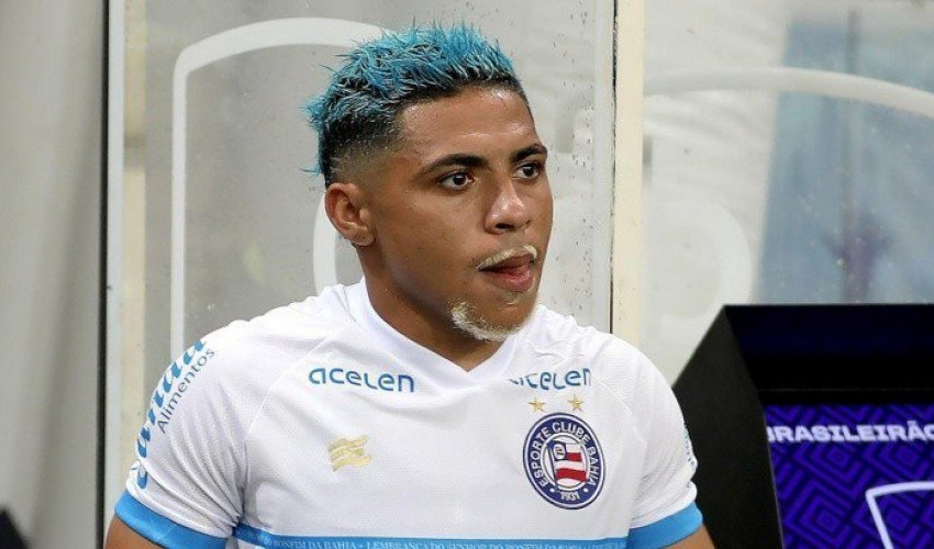  Fora dos planos do Bahia para 2024, Vítor Jacaré viaja para acertar com equipe da Série B; confira
