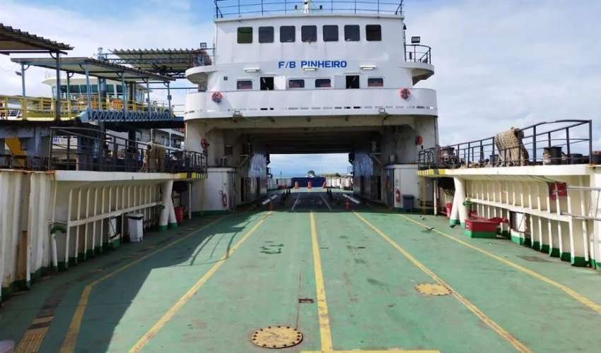  Sistema Ferry-Boat é notificado após fiscalização no Terminal de São Joaquim, em Salvador